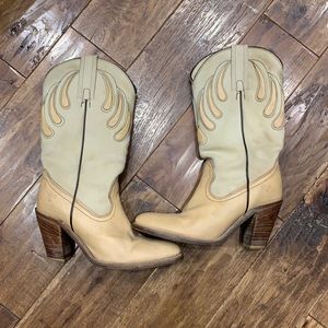 Vintage women’s Frye boots